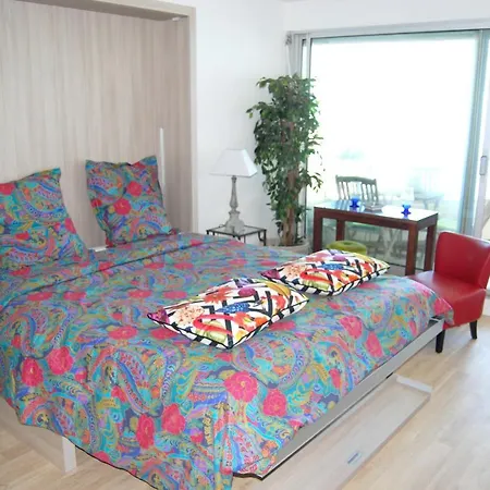 Studio A A 20 M De La Plage Avec Vue Sur La Mer Terrasse Amenagee Et Wifi アパート ビアリッツ